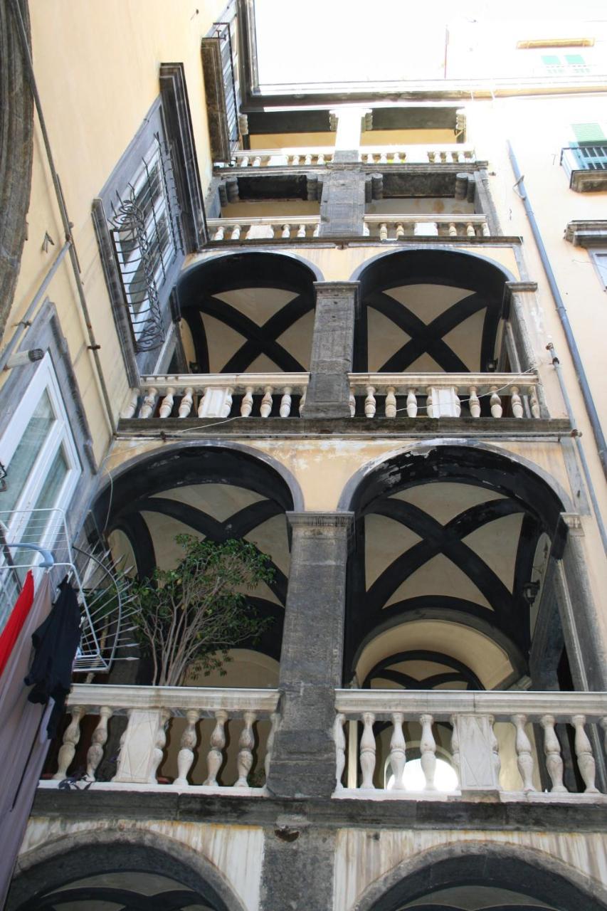Hotel Casa Masaniello In Centro Neapel Exterior foto